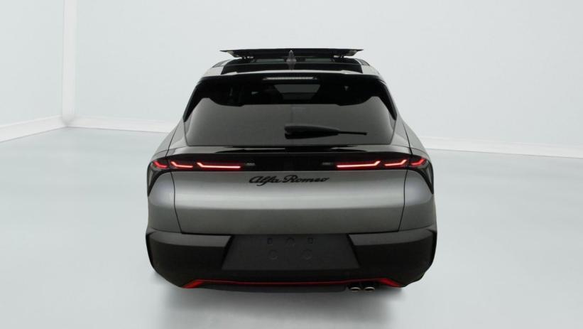 Aperçu du véhicule : 1.2 Ibrida 145 ch eDCT6 Speciale