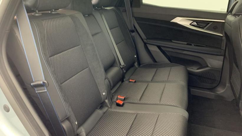 Aperçu du véhicule : FULL HYBRID E-TECH 200 CH 7PL ESPRIT ALPINE