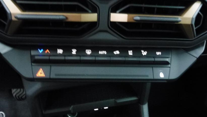 Aperçu du véhicule : 1.2 TCE MILD HYBRID 130CH EXTREME 4X4