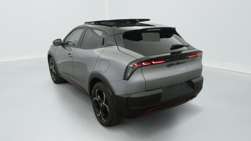 Aperçu du véhicule : 1.2 Ibrida 145 ch eDCT6 Speciale