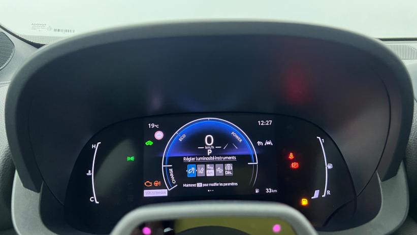 Aperçu du véhicule : Hybride 130ch 2WD Design Bleu Genièvre avec 2150€ d'équipements inclus