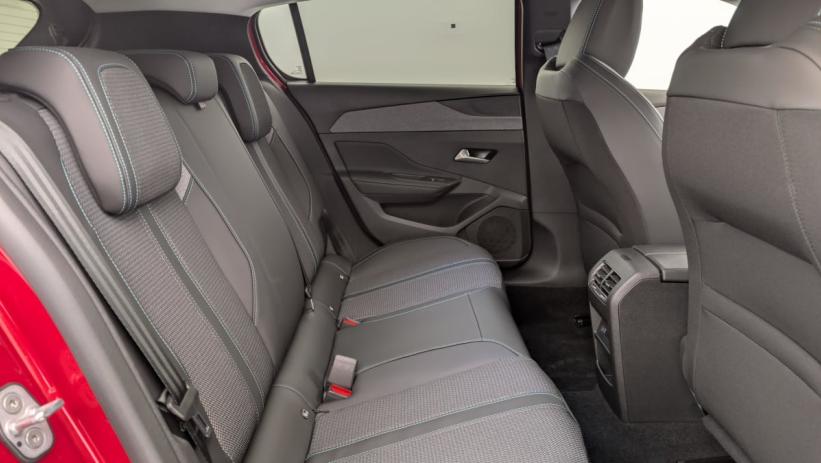 Aperçu du véhicule : Hybrid 145 e-DCS6 Allure