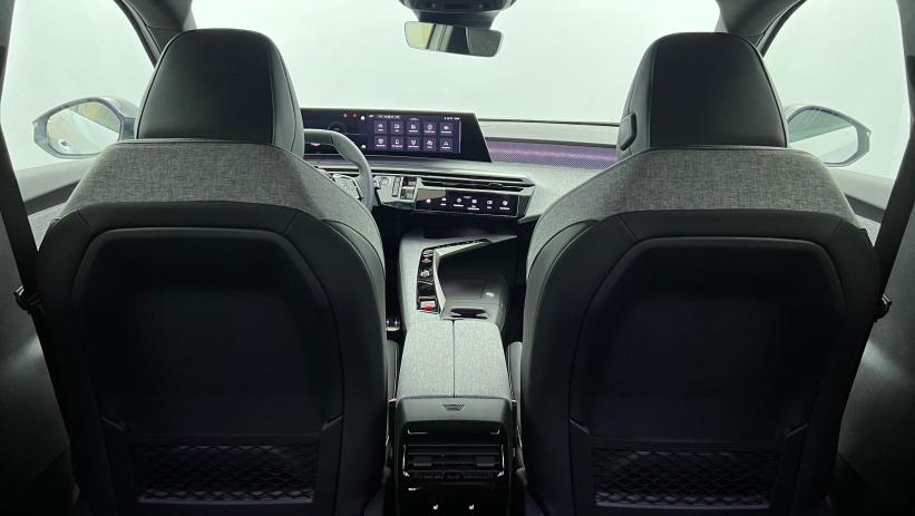 Aperçu du véhicule : Hybrid 145 e-DCS6 GT Exclusive Blanc Okénite avec 3650€ d'équipements inclus