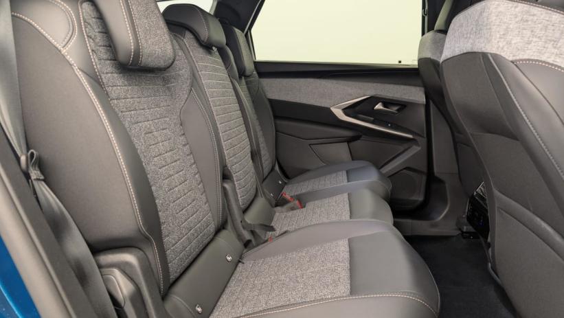 Aperçu du véhicule : HYBRID 145 CH E-DCS6 ALLURE