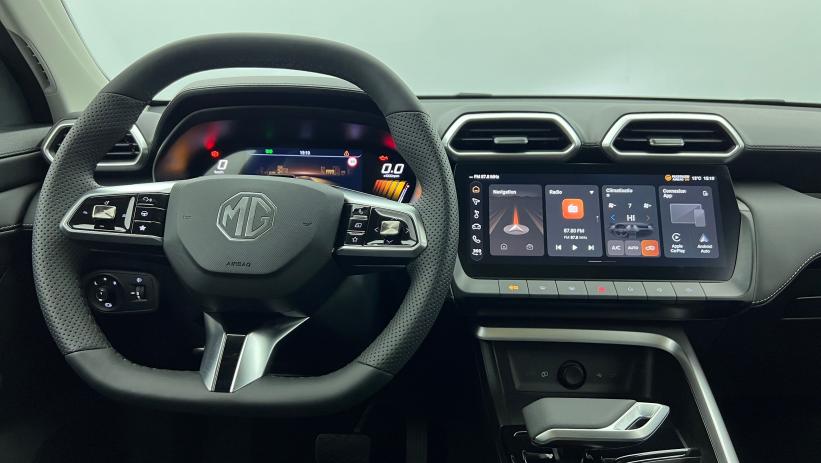 Aperçu du véhicule : 1.5 L Hybrid+ 197 ch Toit panoramique ouvrant Luxury Dover White