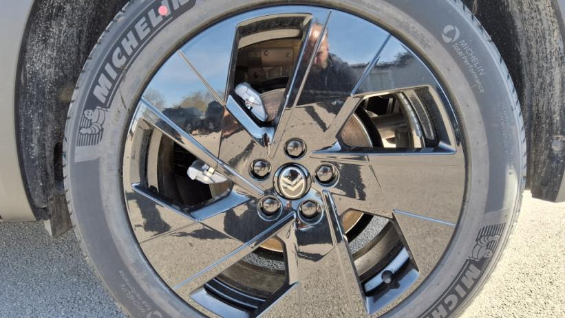 Aperçu du véhicule : C5 AIRCROSS HYBRIDE 145 ch e-DCS6 Max