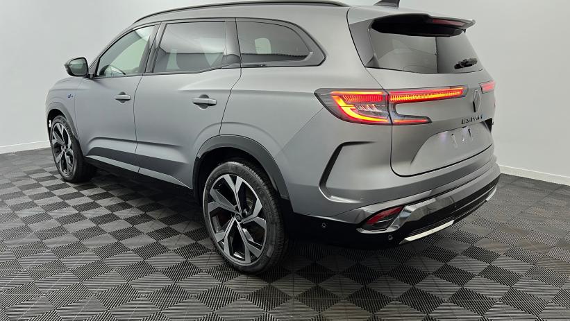 Aperçu du véhicule : E-Tech full hybrid 200 esprit Alpine Gris Schiste satin avec 2600€ d'équipements inclus