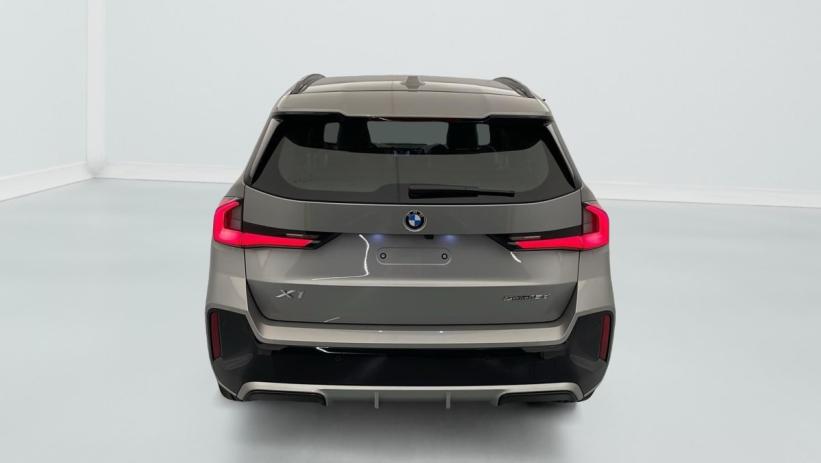 Aperçu du véhicule : SDRIVE 18D 150CH DKG7 M SPORT