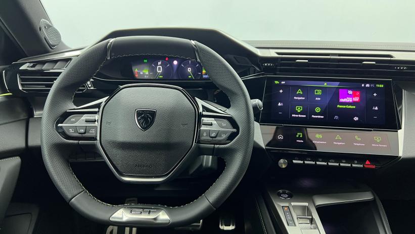 Aperçu du véhicule : BlueHDi 130ch S&S EAT8 GT Gris Artense avec 4500€ d'équipements inclus