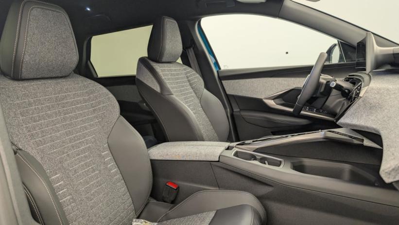 Aperçu du véhicule : HYBRID 145 CH E-DCS6 ALLURE