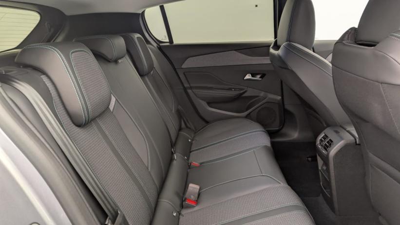 Aperçu du véhicule : Hybrid 145 e-DCS6 Allure