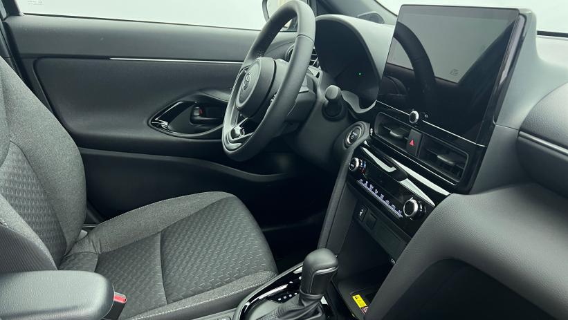 Aperçu du véhicule : Hybride 130ch 2WD Design Noir Intense avec 2150€ d'équipements inclus