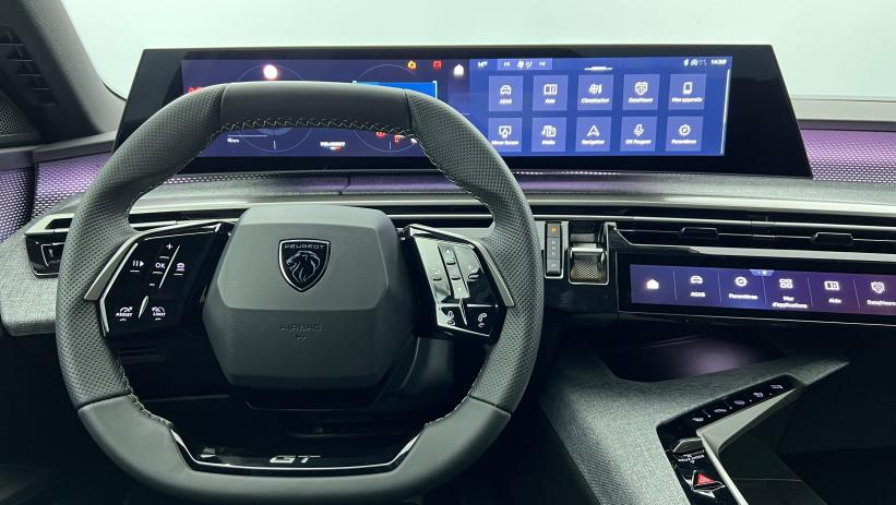 Aperçu du véhicule : Nouveau Hybrid 145 e-DCS6 GT Blanc Okénite avec 2470€ d'équipements inclus