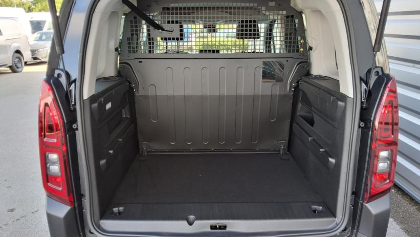 Aperçu du véhicule : BERLINGO Taille M BlueHDi 130 S&S EAT8 Plus - N1