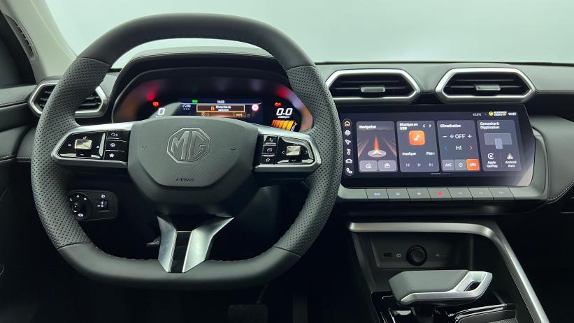 Aperçu du véhicule : 1.5 L Hybrid+ 197 ch Luxury Emerald Green avec 650€ d'équipements inclus