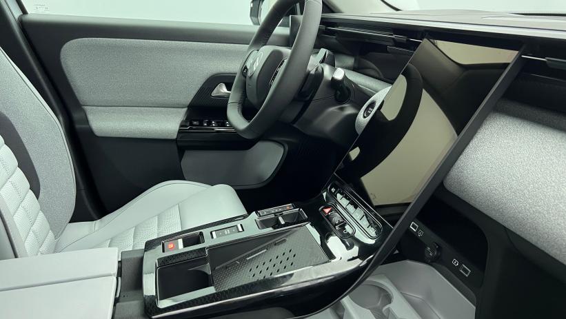 Aperçu du véhicule : Nouveau Hybrid 145 e-DCS6 Max Blanc Okénite avec 2600€ d'équipements inclus