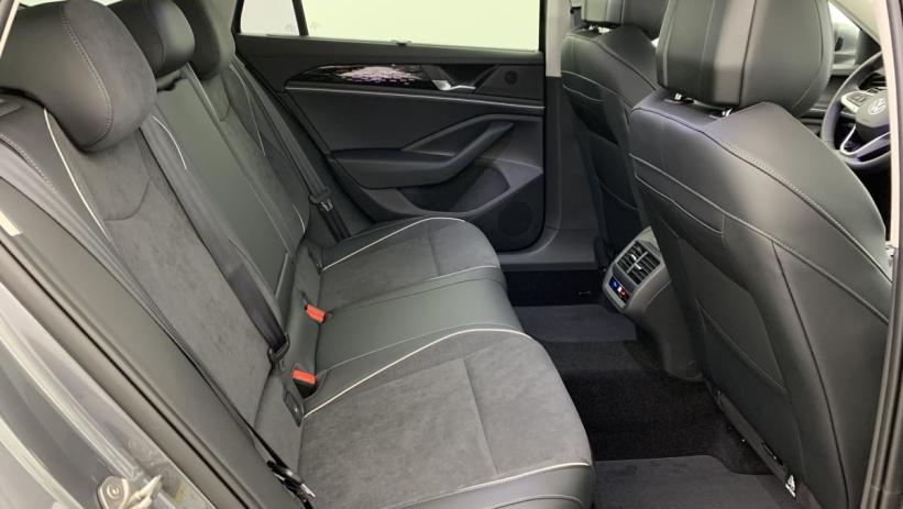 Aperçu du véhicule : 1.5 eTSI OPF 150 DSG7 Elegance