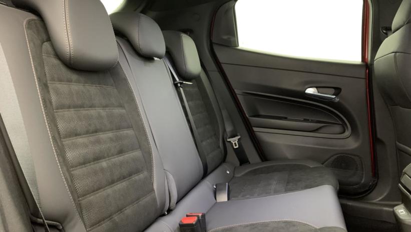 Aperçu du véhicule : 1.2 Ibrida 145 ch eDCT6 Intensa