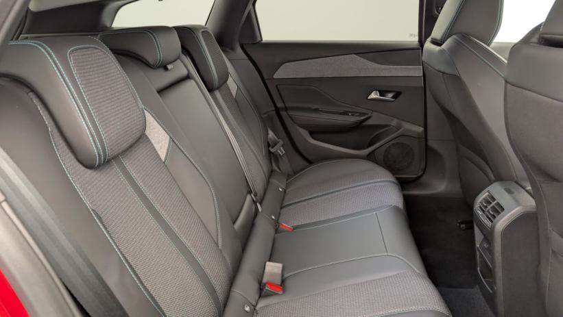 Aperçu du véhicule : PHEV 180 e-EAT8 Allure