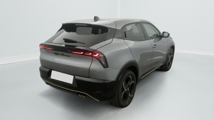 Aperçu du véhicule : 1.2 Ibrida 145 ch eDCT6 Intensa