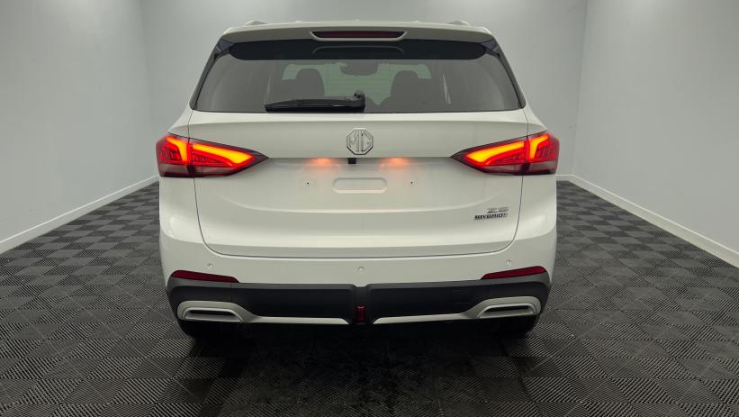 Aperçu du véhicule : 1.5 L Hybrid+ 197 ch Toit panoramique ouvrant Luxury Dover White