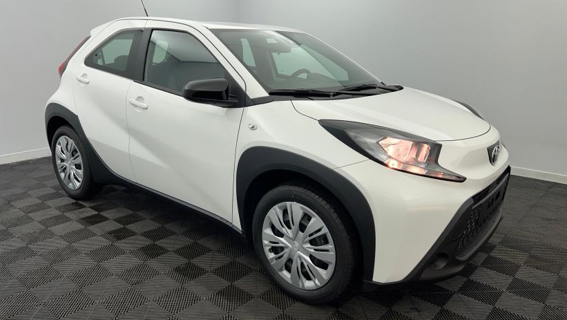 Aperçu du véhicule : 1.0 VVT-i 72 Dynamic Blanc Pur avec 250€ d'équipements inclus