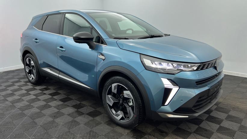 Aperçu du véhicule : E-Tech full hybrid 145 Techno Bleu Mercure avec 1850€ d'équipements inclus