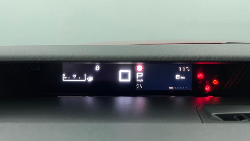 Aperçu du véhicule : C3 Aircross Hybride 145 e-DCS6 7 places Max Rouge Elixir - Toit Noir Perla Nera avec 1750€ d'équipements inclus