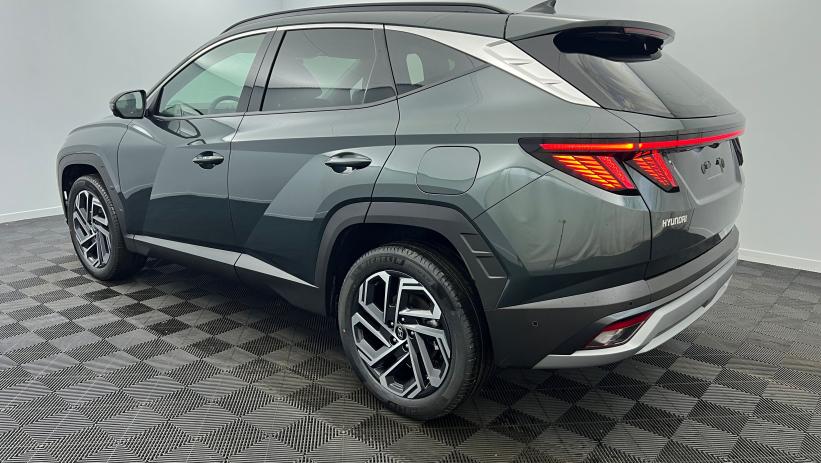 Aperçu du véhicule : 1.6 T-GDI 239 Hybrid BVA6 Executive Cypress Green avec 1210€ d'équipements inclus