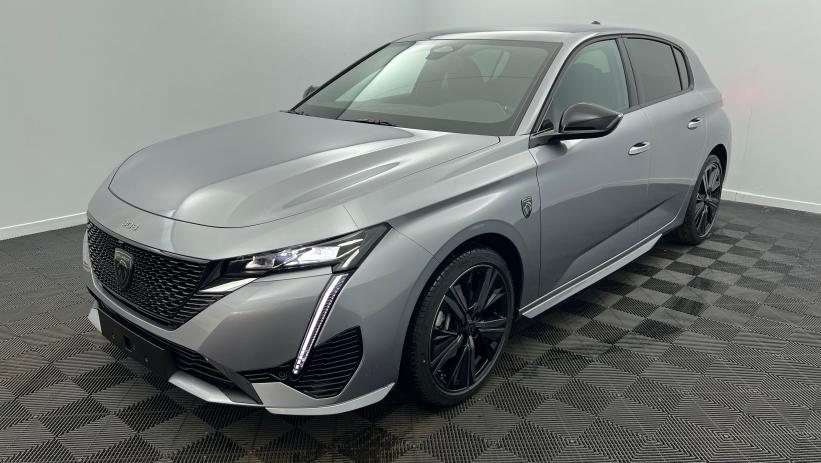 Aperçu du véhicule : BlueHDi 130ch S&S EAT8 GT Gris Artense avec 2350€ d'équipements inclus