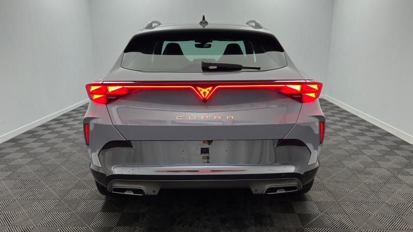 Aperçu du véhicule : 2.0 TDI 150 ch DSG7 V Gris Graphène avec 4538€ d'équipements inclus