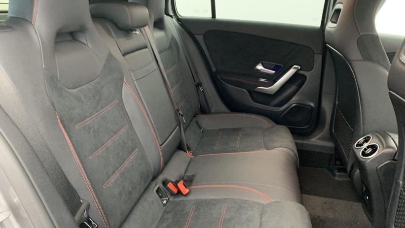 Aperçu du véhicule : 250 e Hybrid EQ 8G-DCT AMG Line