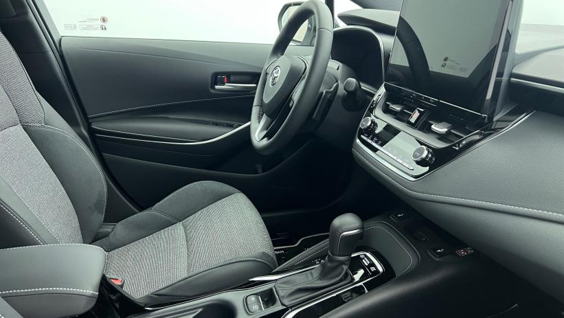 Aperçu du véhicule : Hybride 178ch Design Blanc Lunaire nacré avec 2540€ d'équipements inclus