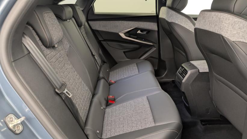 Aperçu du véhicule : Hybrid 145 e-DCS6 Allure