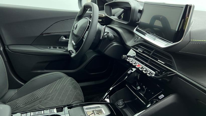 Aperçu du véhicule : Hybrid 145 e-DCS6 GT Noir Perla Nera avec 3420€ d'équipements inclus