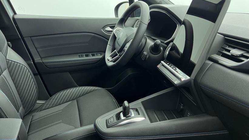 Aperçu du véhicule : E-Tech full hybrid 160 ch esprit Alpine Gris rafale - Toit Noir Etoilé avec 1100€ d'équipements inclus