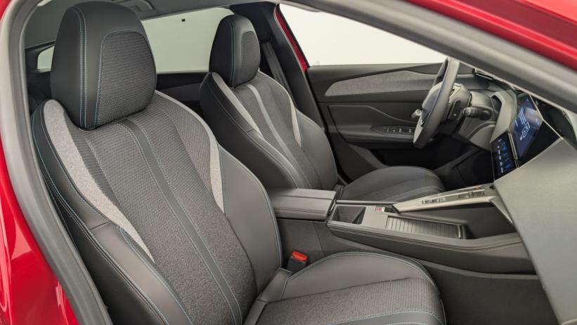 Aperçu du véhicule : PHEV 180 e-EAT8 Allure