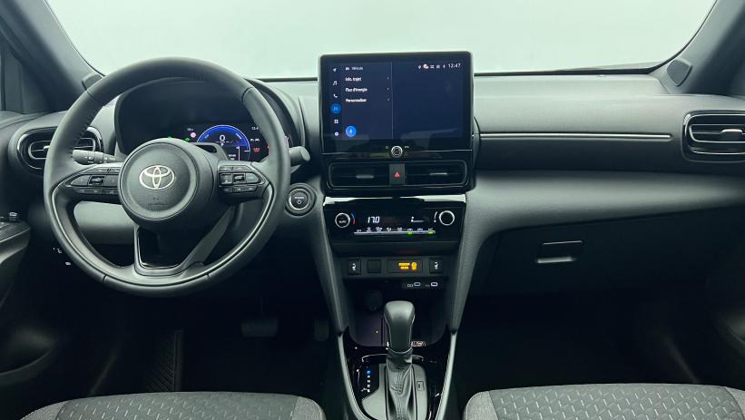 Aperçu du véhicule : Hybride 130ch 2WD Design Noir Intense avec 2150€ d'équipements inclus