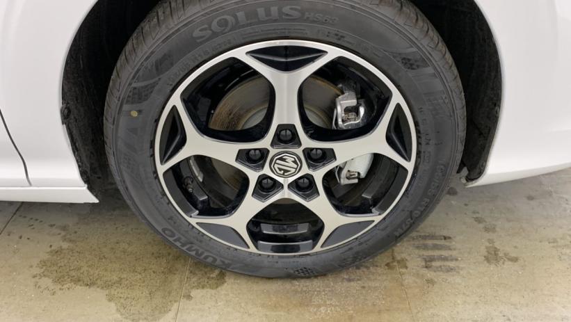 Aperçu du véhicule : 1.5 L Hybrid+ 195 ch Luxury