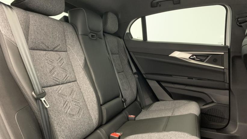 Aperçu du véhicule : E-Tech full hybrid 200ch Techno