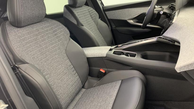 Aperçu du véhicule : Hybrid 145 e-DCS6 Allure