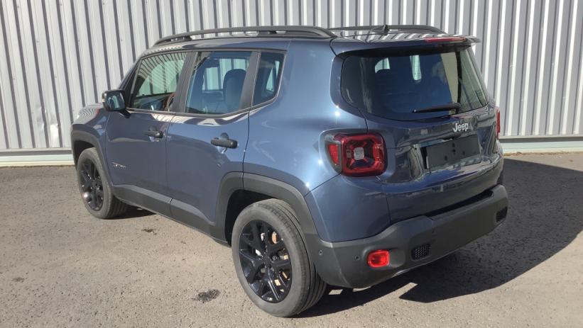 Aperçu du véhicule : RENEGADE 1.5 Turbo T4 130 ch BVR7 e-Hybrid Summit
