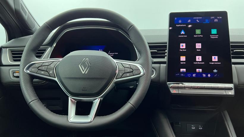 Aperçu du véhicule : E-Tech full hybrid 145 Iconic Noir Etoilé avec 800€ d'équipements inclus