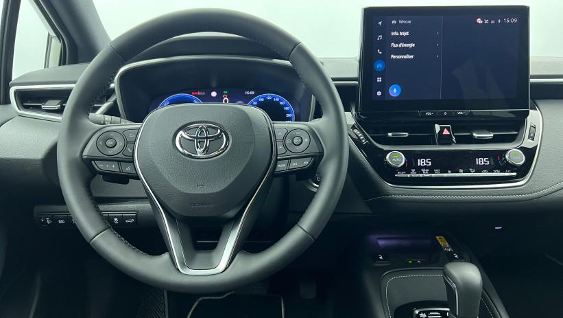 Aperçu du véhicule : Hybride 178ch Design Gris Argent avec 2540€ d'équipements inclus