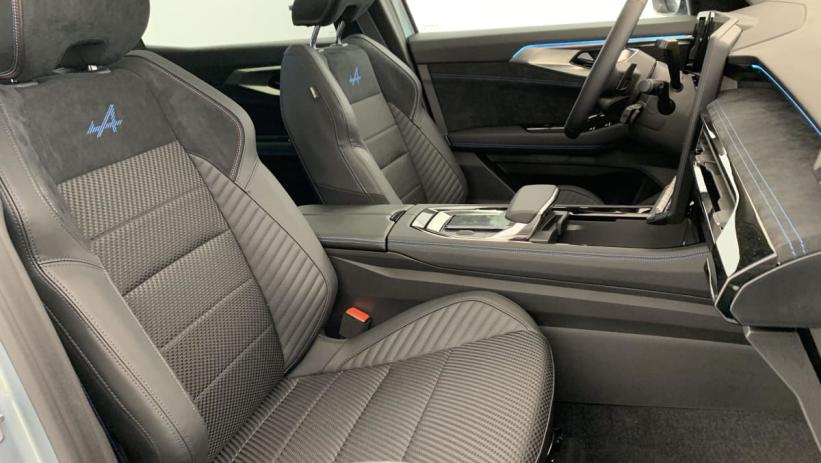 Aperçu du véhicule : Espace full hybrid E-Tech 200 ch 7pl Esprit Alpine