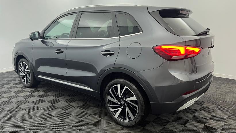 Aperçu du véhicule : 1.5 L Hybrid+ 197 ch Toit panoramique ouvrant Luxury Camden Grey avec 650€ d'équipements inclus