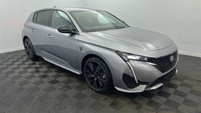 Aperçu du véhicule : BlueHDi 130ch S&S EAT8 GT Gris Artense avec 2350€ d'équipements inclus