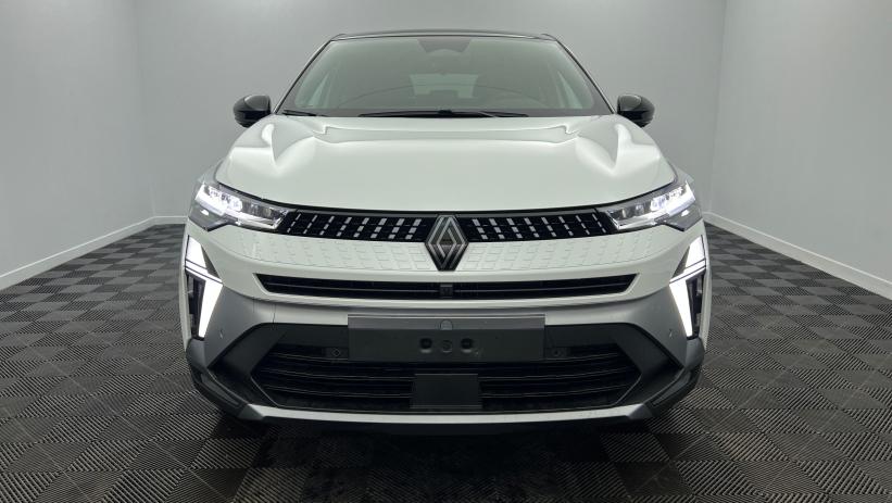 Aperçu du véhicule : E-Tech full hybrid 160 ch esprit Alpine Blanc Nacré - Toit Noir Etoilé avec 1950€ d'équipements inclus