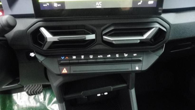 Aperçu du véhicule : 1.6 HYBRID 140CH JOURNEY