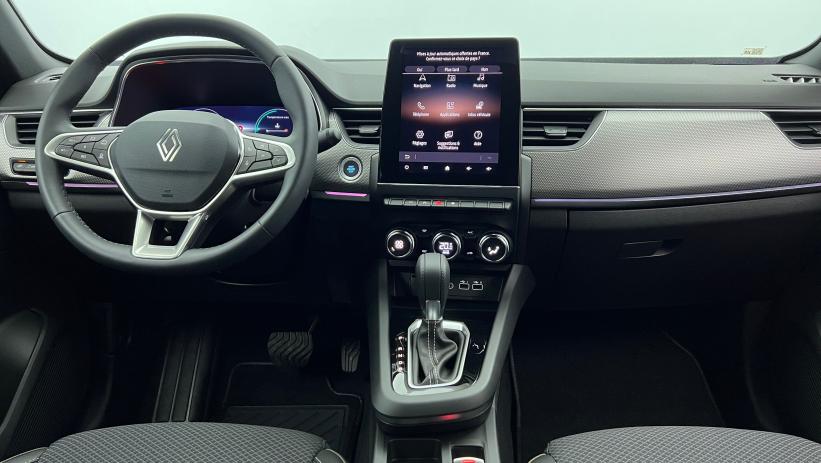 Aperçu du véhicule : E-Tech full hybrid 145 Techno Gris métallique avec 800€ d'équipements inclus